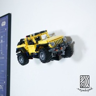 Offset Wall Mount for Lego Technic Jeep® Wrangler [42122] (Facing Left or Right)