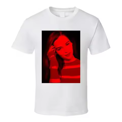 Emilia Clarke 33 Celebs Dark Fashion T Shirt