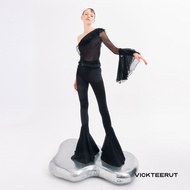 VICKTEERUT (ราคาปกติ 7650-.) One Shoulder Flared Sleeve Blouseเสื้อไหล่เดียว แขนระบาย DRY CLEAN ONLY