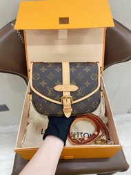 LV Saumur BB 雙子星 磁扣開合 斜孭袋 小號 棕色
