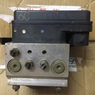 Toyota Hilux KUN25 Abs Pump (6C)