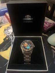 Orient Sun and moon 東方錶 41.5mm Stretto Day & Night 藍色月相錶盤不鏽鋼機械手錶 RA-AK0316L