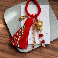 【珊瑚玉一鹿平安x紅瑪瑙×白水晶小吊飾】