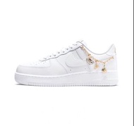 Nike Air Force 1 Low “Lucky Charms” 女鞋 白色 金鍊條 休閒鞋