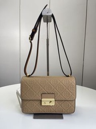 tory burch 湯麗柏琦 MONOGRAM 風琴包 尺寸：2315.69