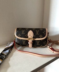 全新 LV LOUIS VUITTON Nano Diane  塗層帆布 法棍包 手袋單肩斜孭袋 迷你mini棕色M83298