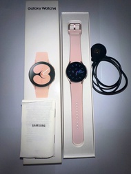 SAMSUNG Galaxy Watch 4