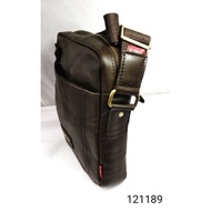 KICKERS LEATHER SLING BAG 121189