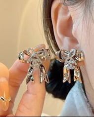 Chanel outlet 蝴蝶結耳環