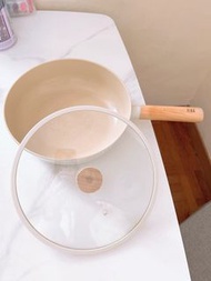 Neoflam FIKA系列 🍳 26cm鑄造單柄炒鍋連鑊蓋一套 米白色平底鑊煎Pan 炒菜火鍋打邊爐（🔥 明火煤氣爐 / IH / 電磁爐適用 ）Kitchenware Frying Pan