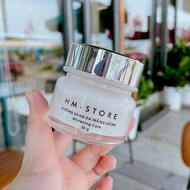 FACE WHITE PINK LIGHTWEIGHT HM STORE (HM STORE PINK WHITE SKIN BRIGHTENING)
