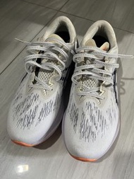 Asics Novablast 3 跑步鞋  EUR43.5