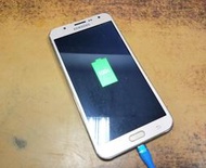 (董27)零件機~Samsung Galaxy J7 (SM-J700F/DH) 手機~開機鍵卡死不開機/面板有裂~