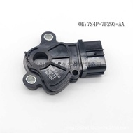 7S4P-7F293-AA Suitable for Ford Fox Car Gearbox Gear Switch Transmission Distance Sensor