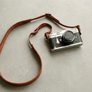 【Foundation】The Focus 職人真皮相機帶, 工業級精密車縫, 內置