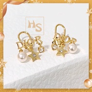 DIOR อุปกรณ์หูแบบมีสายรัด ประดับเพชร ตัวอักษร CD ขนาดเล็ก ทั้งชายและหญิง ประดับตกแต่งด้วยลูกปัดมุกสี