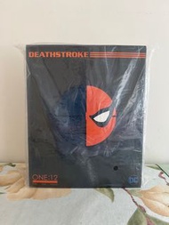 mezco one:12 DC  deathstroke