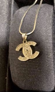 Chanel  鑲真鑽石2.7cm墜子 750白k金 蛇鍊 項鍊