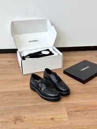 Chanel 系帶樂福鞋