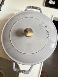 Staub 24cm 法國制 鐵鑄鍋 灰色 (not le cruseut)