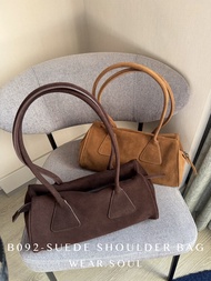 [ พร้อมส่ง ] WEAR.SOUL #B092-Suede Shoulder Bag