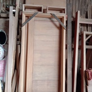 BIG SALE 1 set kusen + pintu + 2loster. kayu meranti.ukuran T 190cm