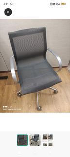 黑色網布辦公椅