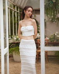 สินค้าขึ้นหมดสต็อกทักแอดมินได้เลยค่ะ Cecilie Set เซ็ตเสื้อสายเดี่ยวกระโปรงลูกไม้ ดีเทลสายเดี่ยวผูกโบ