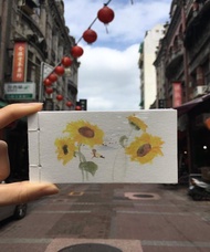 岩崎知弘-海邊的向日葵、女孩與小狗-插畫古書樣便條紙