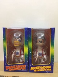 米奇老鼠及唐老鴨太空裝
