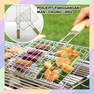 AD19 BBQ Steak Grill Tongs Wooden Handle Tongs Grilling Tongs