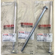 100% ORIGINAL- YAMAHA LC135 4S 4 SPEED REAR WHEEL SHAFT AXLE REAR WHEEL RODA BELAKANG SHAFT (1 PC) -