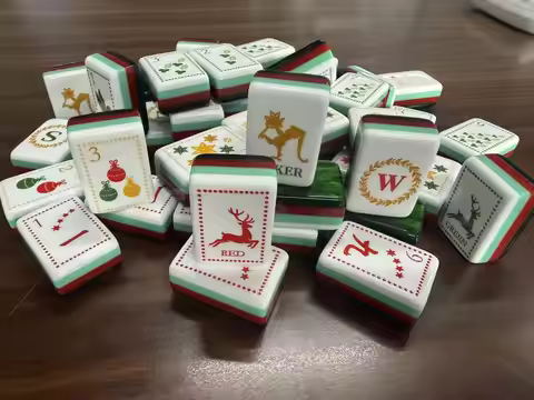 Holly Jolly Tiles Luxury Jade Green Tiles Big Mahjong Set 4 Layer Cards Party Table Game 4 Players G
