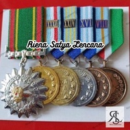 TNI satyalencana eka star nararya axis, 32 years, 24 years, 16 years, 8 years, darmanusa