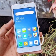 Handphone Bekas Xiaomi Redmi 4a 2/16GB - Fungsi Normal - Siap Pakai