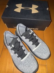 Under Armour 運動鞋