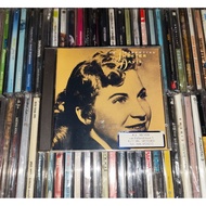 CD Sweater Davis - The Essential Sweater Davis