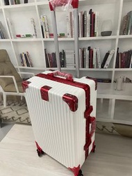 25 吋鋁合金框行李箱旅行箱 25 inch lugguage 63 x 37 x 25cm