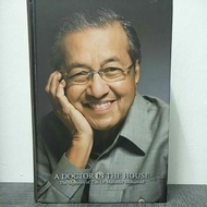 A Doctor In The House - Mahathir Mohamad (Hardcover)