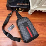 全新✨Gucci 腰包 胸包 chest bag