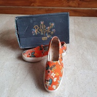 sepatu keds rifle paper co