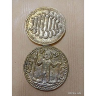 koin Yasinn Kuningan Sari istimewa