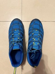 Columbia 防水行山鞋