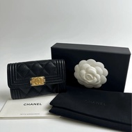 CHANEL Boy 荔枝皮黑金卡包