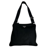 Prada 輕量斜背包/肩背包

PRADA 黑色 [二手]
