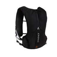 KIPRUN เป้วิ่งเทรล 5 ลิตร มีถุงใส่น้ำขนาด 1 ลิตร ติดให้ 5L TRAIL RUNNING BAG - BLACK - SOLD WITH 1L