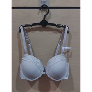 EXPORT MIX BRAND MIX MOTIF BRA SIZE 34D