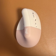 Logitech Lift 人體工學滑鼠 粉色