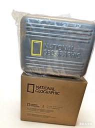National Geographic 限量迷你行李箱，可斜孭