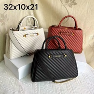 GUESS Woman diagonal tote bag large capacity chain shoulder bag